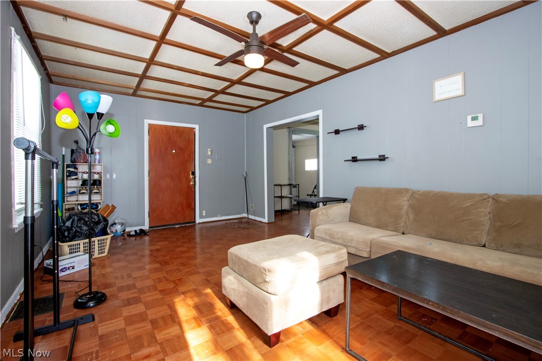 2106 Indiana Way NE Canton OH 44705