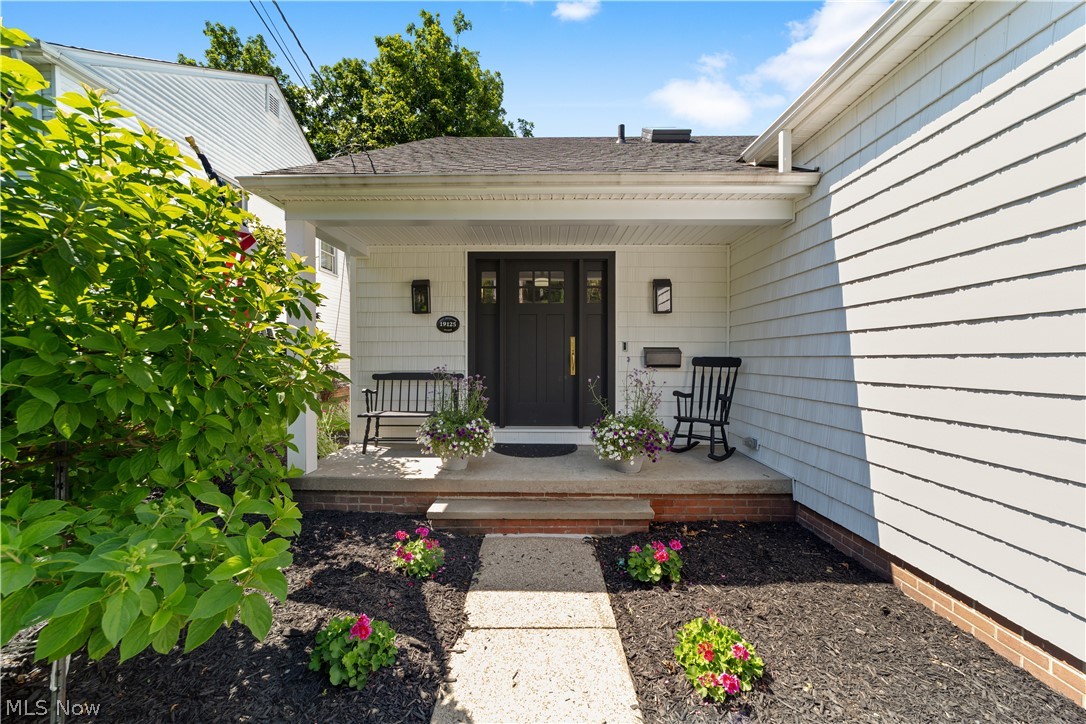 19125 E Shoreland Avenue Rocky River OH 44116