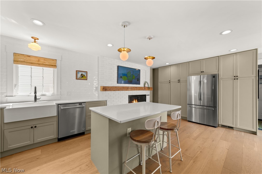 19125 E Shoreland Avenue Rocky River OH 44116