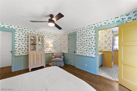 19125 E Shoreland Avenue Rocky River OH 44116
