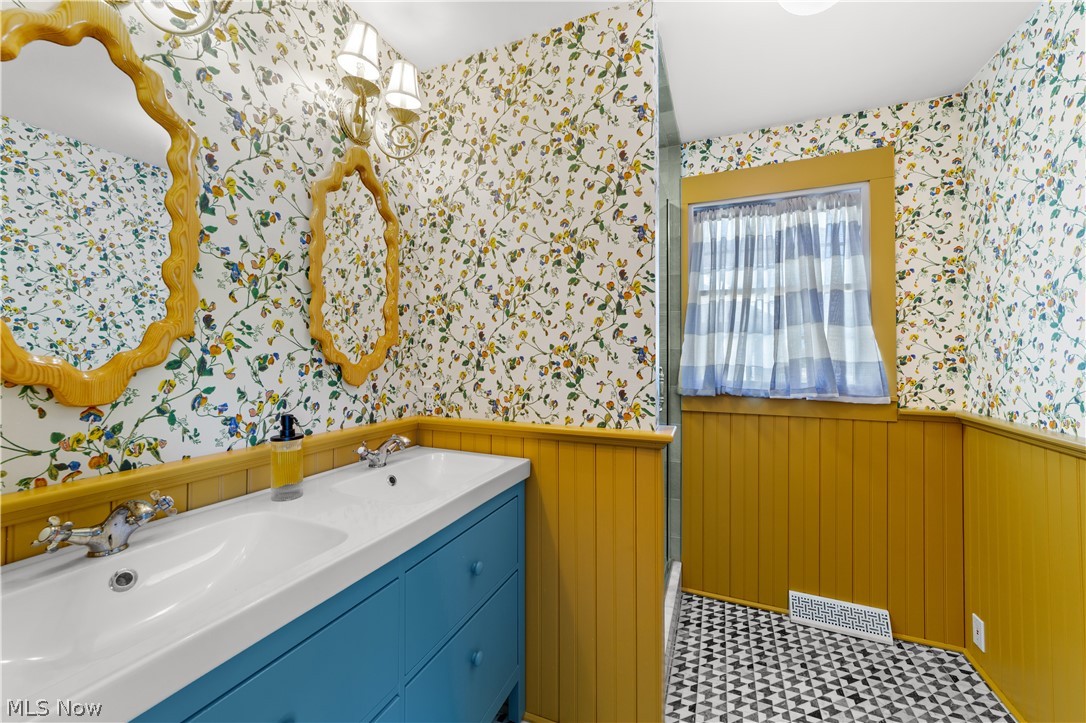 19125 E Shoreland Avenue Rocky River OH 44116