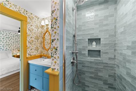19125 E Shoreland Avenue Rocky River OH 44116