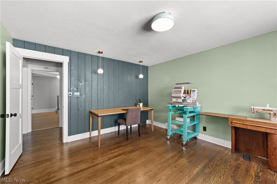 19125 E Shoreland Avenue Rocky River OH 44116