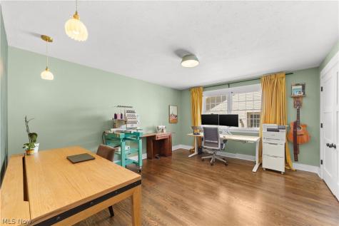 19125 E Shoreland Avenue Rocky River OH 44116