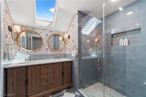 19125 E Shoreland Avenue Rocky River OH 44116
