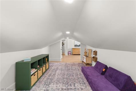 19125 E Shoreland Avenue Rocky River OH 44116