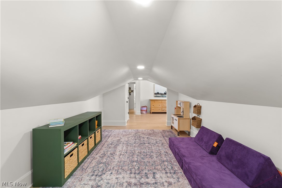 19125 E Shoreland Avenue Rocky River OH 44116