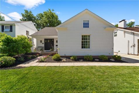 19125 E Shoreland Avenue Rocky River OH 44116