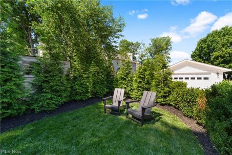 19125 E Shoreland Avenue Rocky River OH 44116