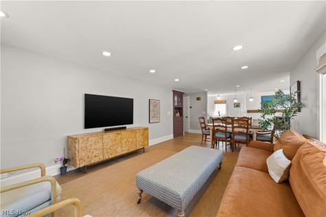 19125 E Shoreland Avenue Rocky River OH 44116