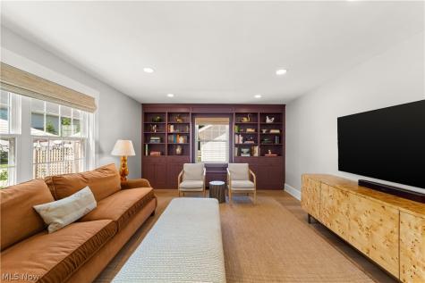 19125 E Shoreland Avenue Rocky River OH 44116