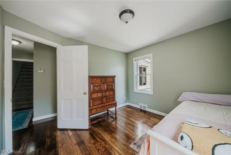 6953 Greenleaf Avenue Parma Heights OH 44130