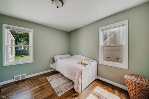 6953 Greenleaf Avenue Parma Heights OH 44130