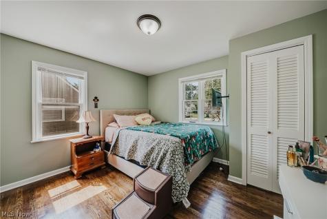 6953 Greenleaf Avenue Parma Heights OH 44130