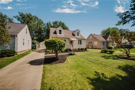 6953 Greenleaf Avenue Parma Heights OH 44130