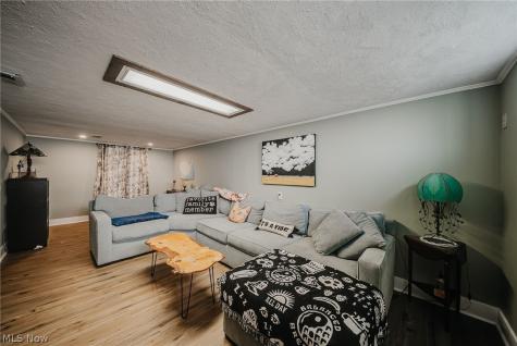 6953 Greenleaf Avenue Parma Heights OH 44130