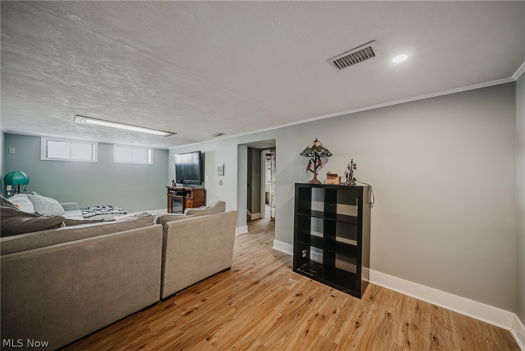 6953 Greenleaf Avenue Parma Heights OH 44130