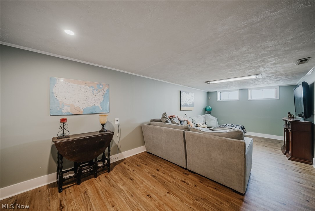 6953 Greenleaf Avenue Parma Heights OH 44130