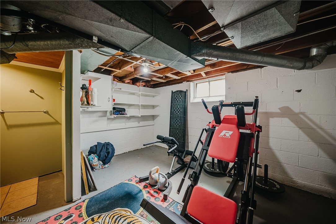 6953 Greenleaf Avenue Parma Heights OH 44130