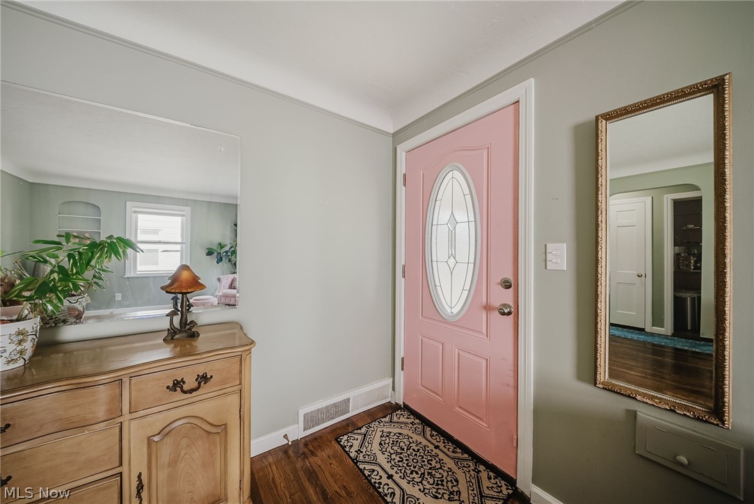 6953 Greenleaf Avenue Parma Heights OH 44130