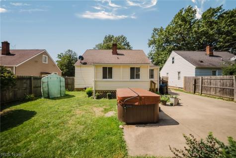 6953 Greenleaf Avenue Parma Heights OH 44130