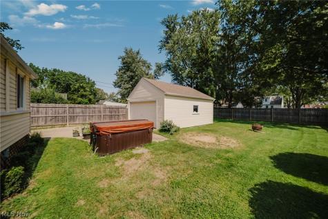 6953 Greenleaf Avenue Parma Heights OH 44130