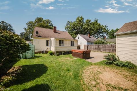 6953 Greenleaf Avenue Parma Heights OH 44130