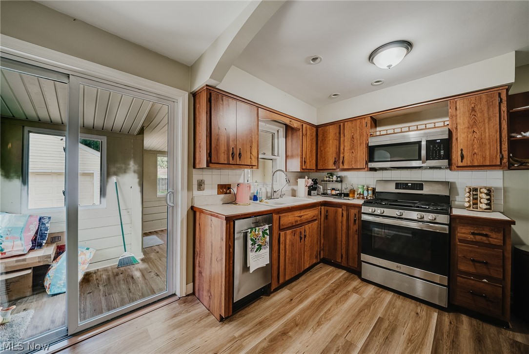 6953 Greenleaf Avenue Parma Heights OH 44130