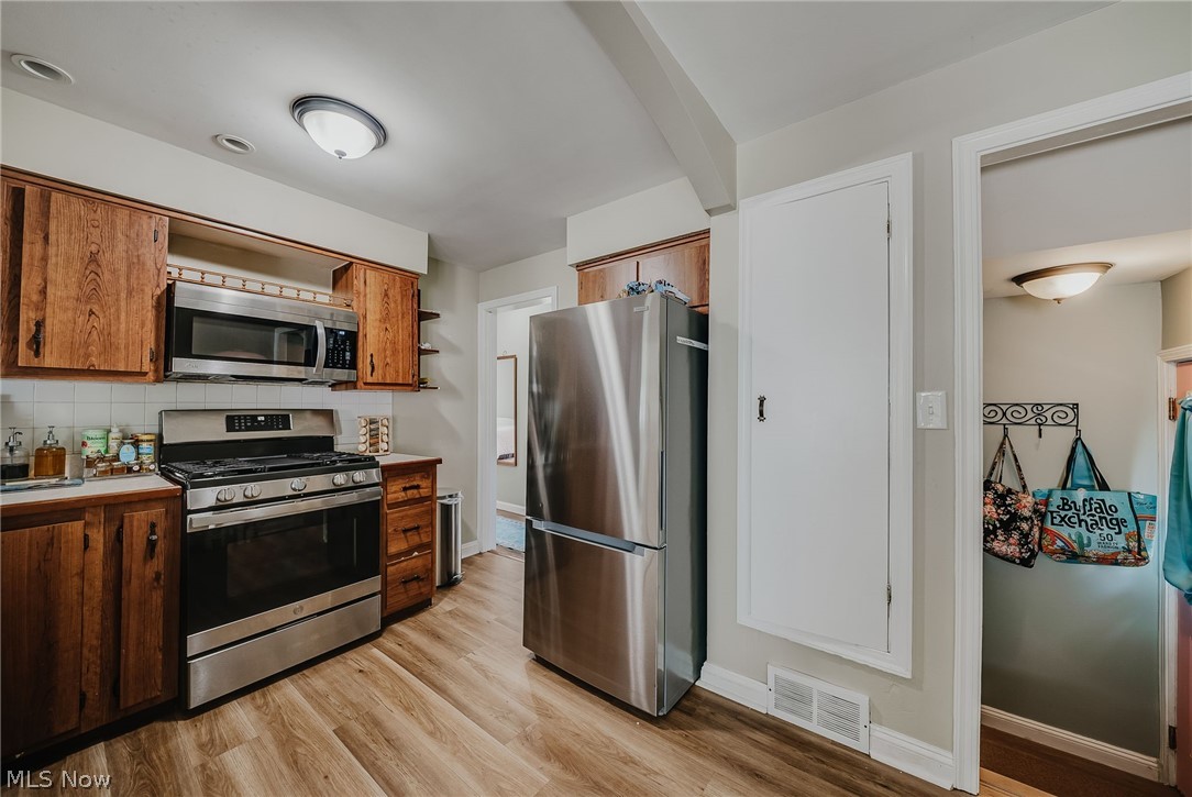 6953 Greenleaf Avenue Parma Heights OH 44130