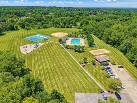 18925 Stony Point Drive Strongsville OH 44136