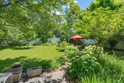 18925 Stony Point Drive Strongsville OH 44136
