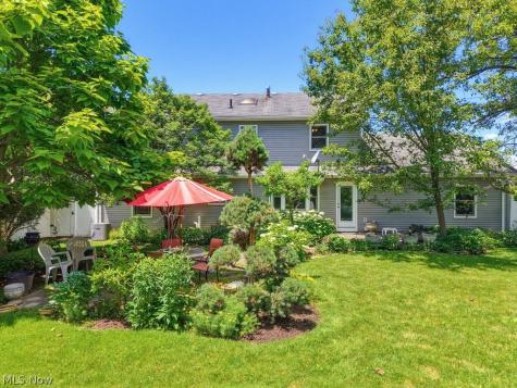 18925 Stony Point Drive Strongsville OH 44136