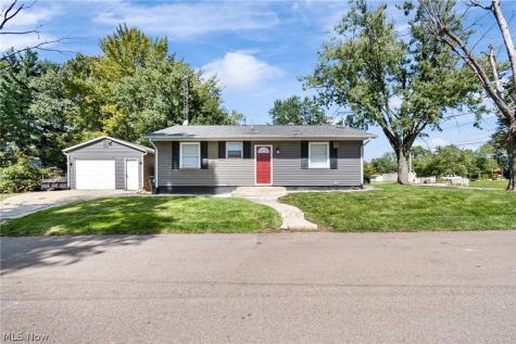 2901 Richmond Avenue NE Canton OH 44705