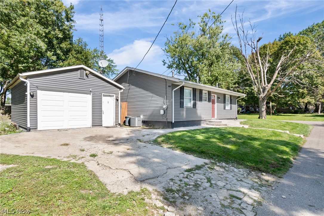 2901 Richmond Avenue NE Canton OH 44705