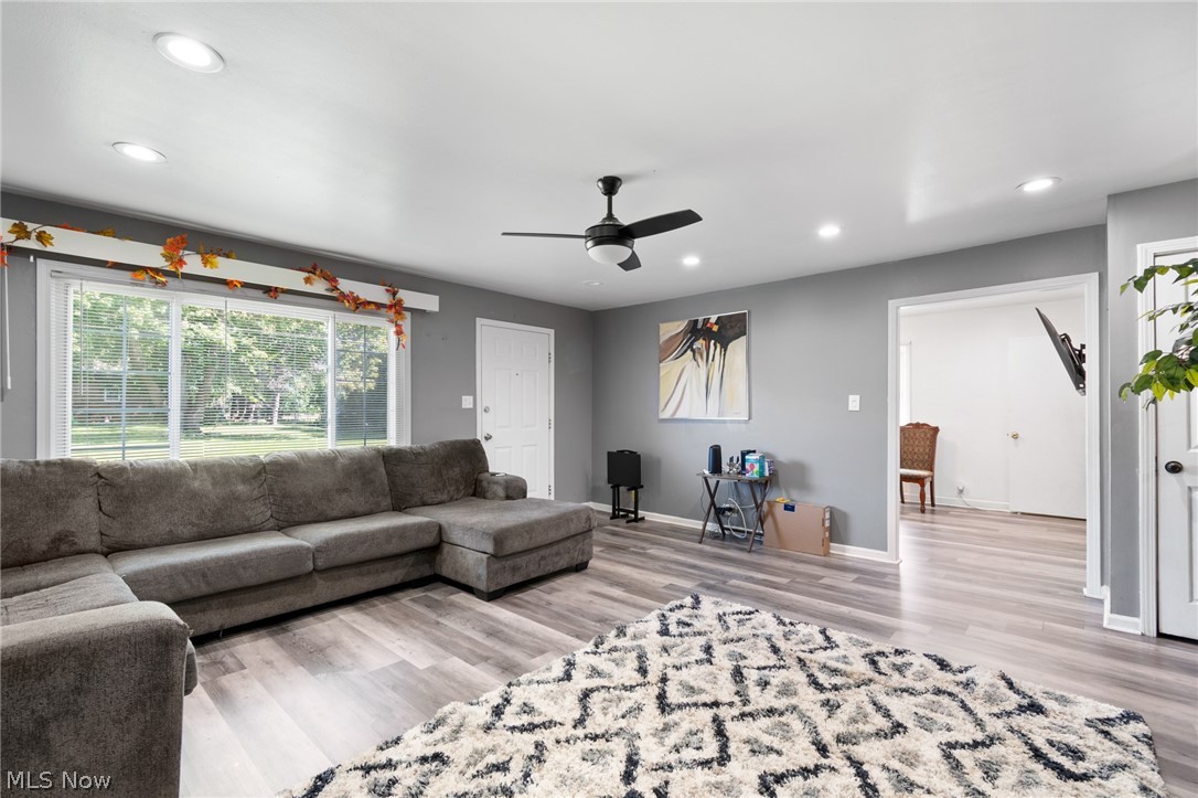 2901 Richmond Avenue NE Canton OH 44705
