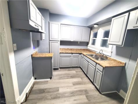 1140 E 144 Street Cleveland OH 44110
