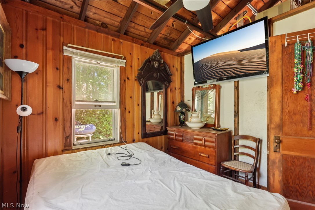 105 Hartzell Road North Benton OH 44449