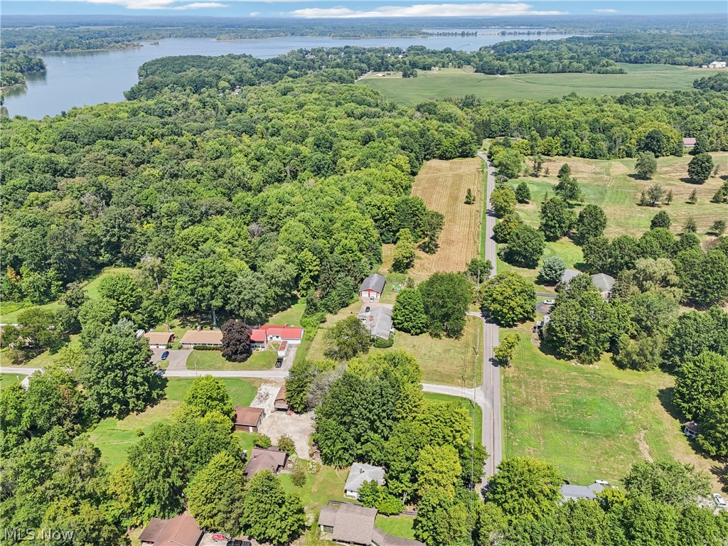 105 Hartzell Road North Benton OH 44449