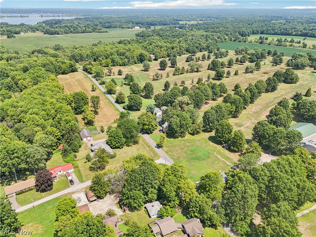 105 Hartzell Road North Benton OH 44449