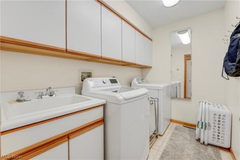 10172 Bissell Drive Twinsburg OH 44087