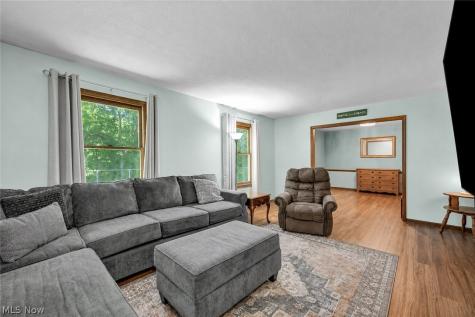 319 Greenwood Court Elyria OH 44035