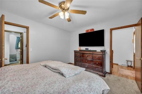 319 Greenwood Court Elyria OH 44035