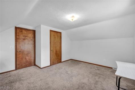 319 Greenwood Court Elyria OH 44035