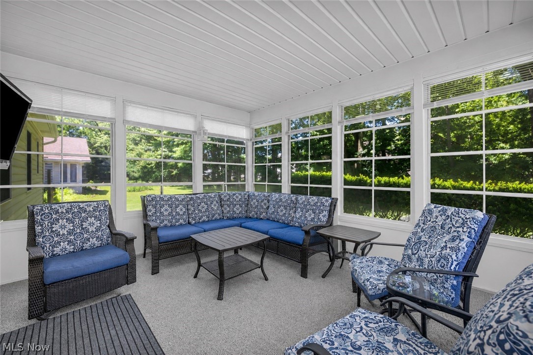 319 Greenwood Court Elyria OH 44035