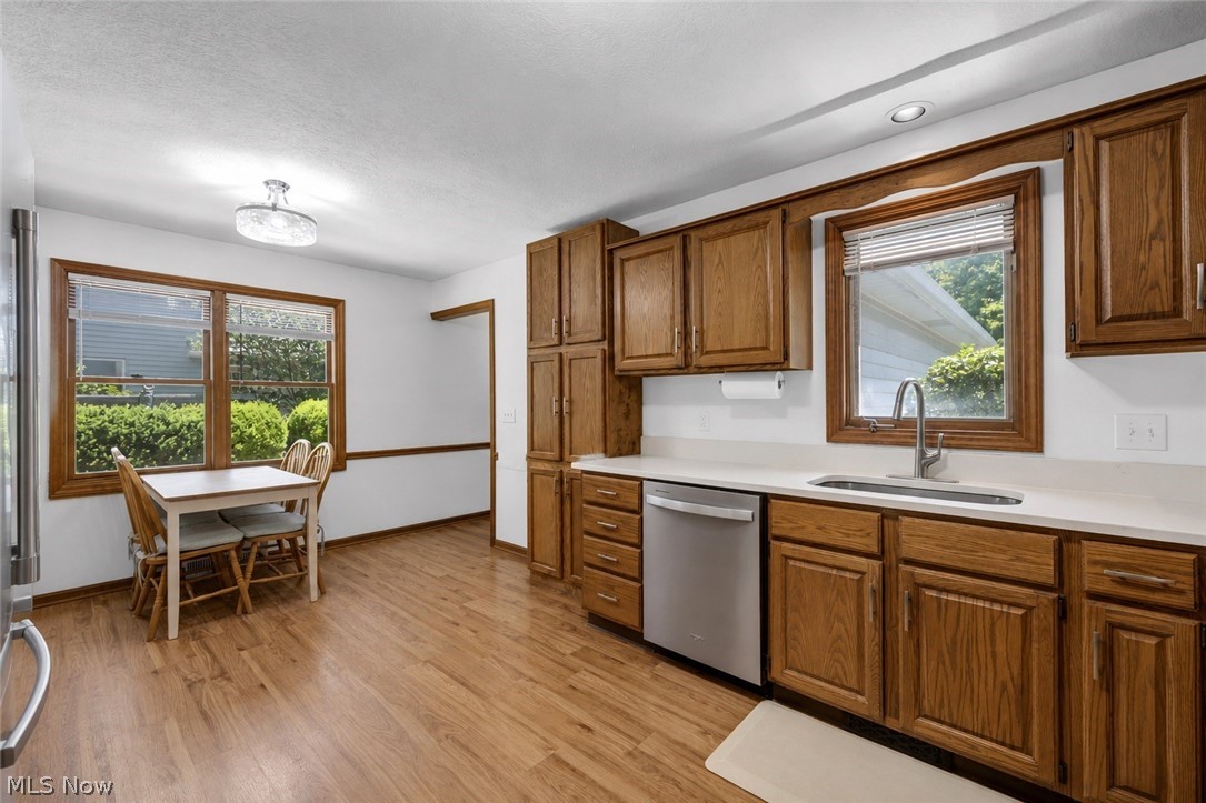 319 Greenwood Court Elyria OH 44035