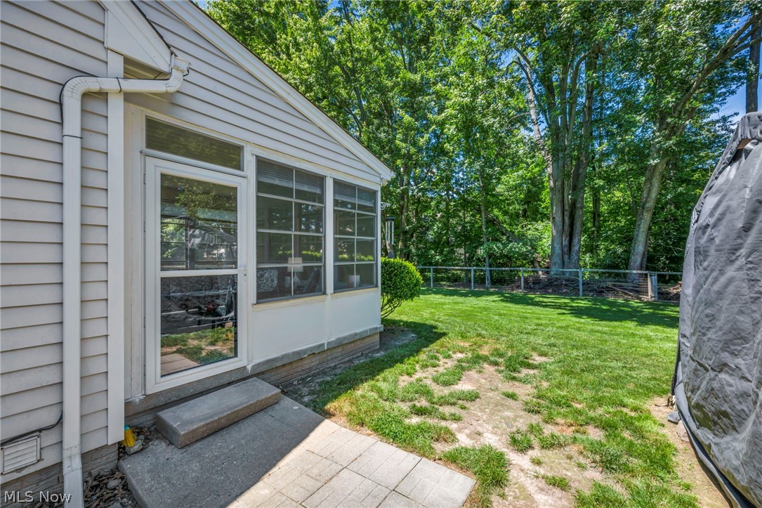 319 Greenwood Court Elyria OH 44035
