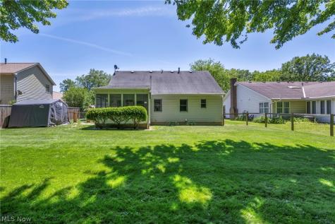 319 Greenwood Court Elyria OH 44035
