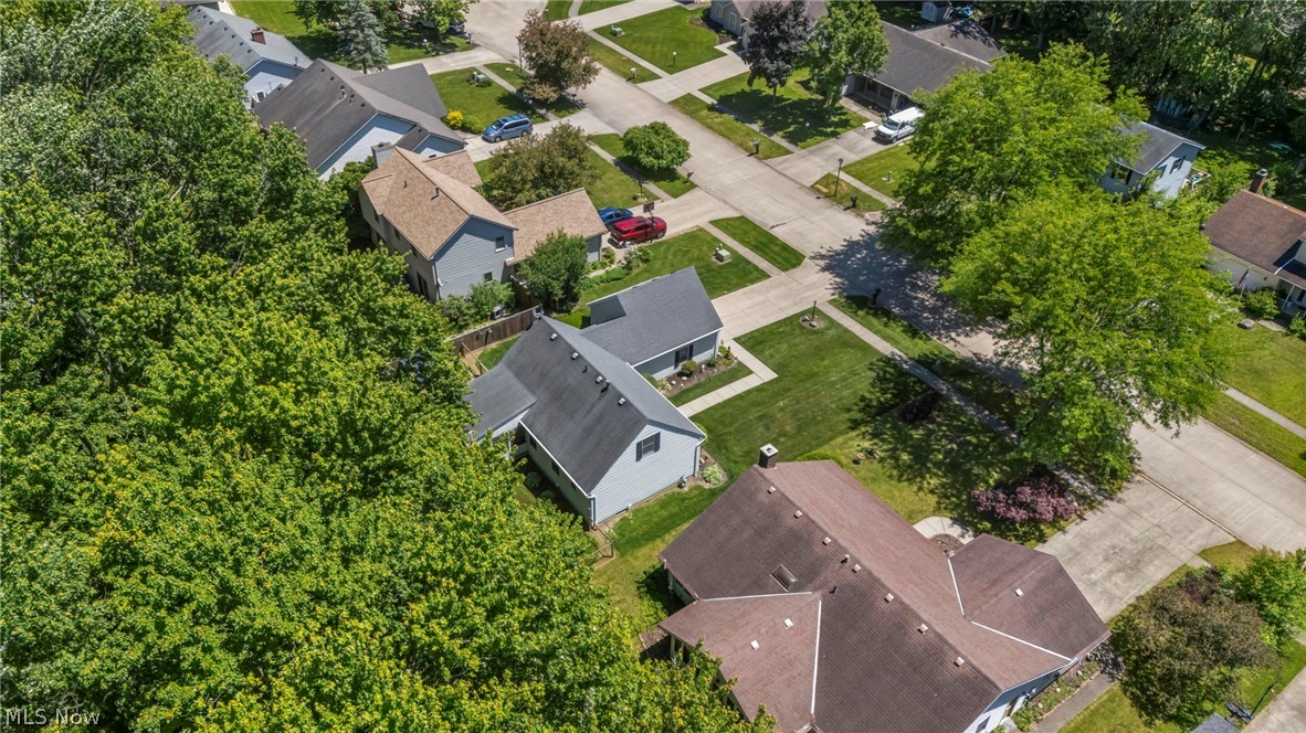 319 Greenwood Court Elyria OH 44035