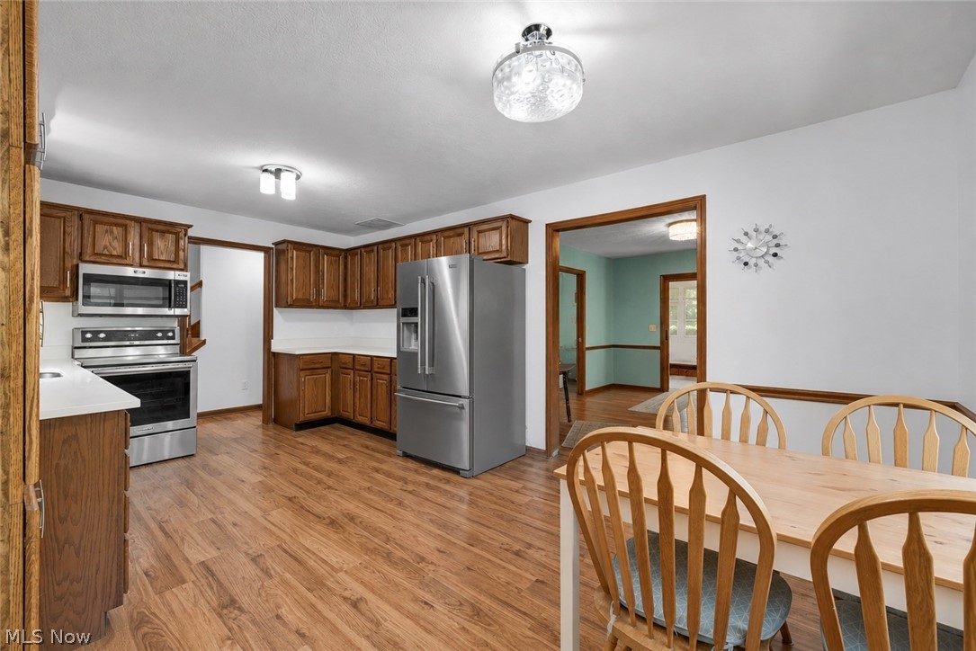 319 Greenwood Court Elyria OH 44035