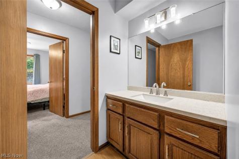319 Greenwood Court Elyria OH 44035